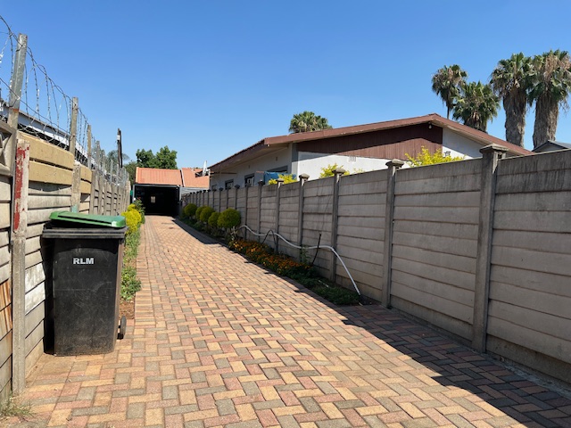 3 Bedroom Property for Sale in Oos Einde North West